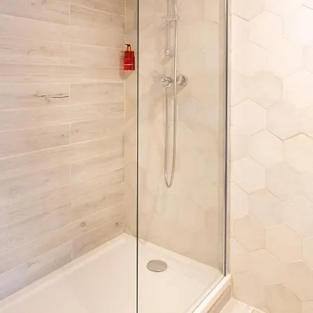 アパートホテル Maison Montgrand-vieux Port 4*