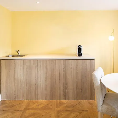 アパートホテル Maison Montgrand-vieux Port 4*