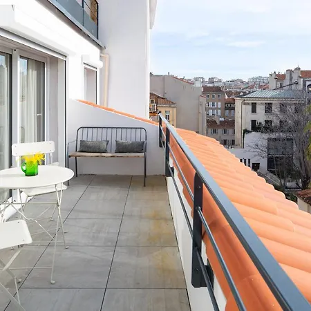 アパートホテル Maison Montgrand-vieux Port 4*